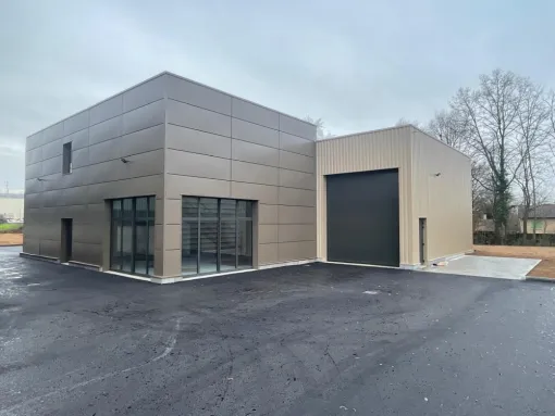 Locaux AS & FENETRES - 73 Impasse du Bois à MONTMERLE-SUR-SAONE